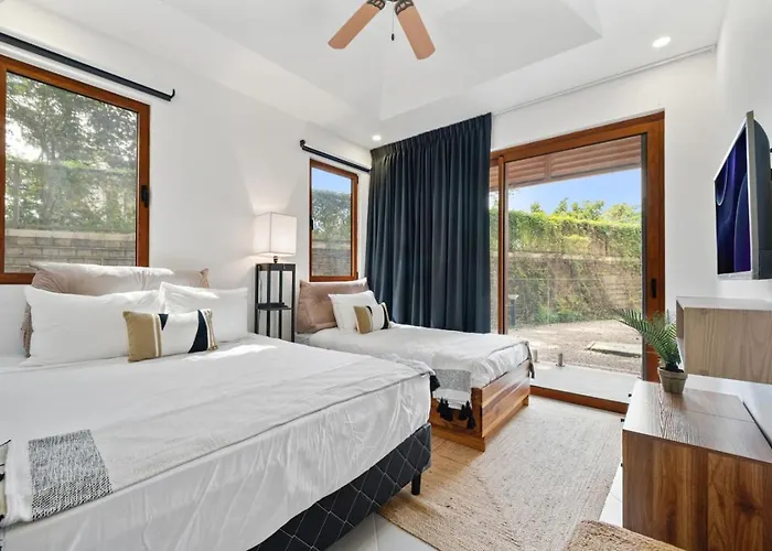 Stunning Oceanview 3br Walk To